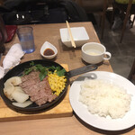 神田の肉バル RUMP CAP - 