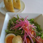 IL PAPPALARDO - サラダとパン