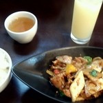 新中華 華花 - 豚肉と季節野菜の辛し味噌炒め