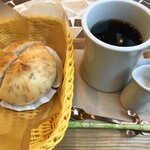 Pain et Cafe Yorozuya - 栗あんとカフェインレスコーヒー