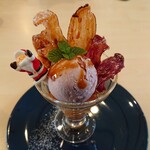 かなめカフェ - キャラメルとサツマイモのパフェ