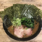 横浜ラーメンとんこつ家 - 