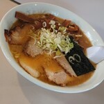 Hachigorou - チャーシュー麺 + シナチク