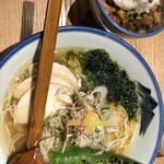 AFURI辛紅 池袋 - 柚子白醤油ラーメン
                                炙りコロチャーシュー飯