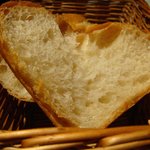 ビストロ ヴィヴィエンヌ - ハート型に切ったパン