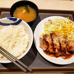 松屋 - 豚テキ（トンテキ）定食無料大盛りご飯