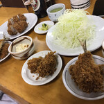 とんかつ いちかつ - 2019年12月。あじフライ、カキフライ、ひれかつでビール。