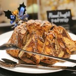 ザ・テラス - アーモンドクグロフ