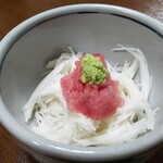 Shouhaku - お通しのマグロ山芋千切り