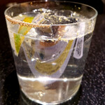 アジアごはんとスパイスカレー アドゥマン - 山椒のジントニック