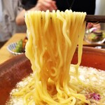 自然派中華 クイジン - 鱧と松茸の湯葉巻き入りふわふわ餡かけ麺～柚子麺で～　麺リフト