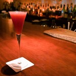 バー ル・サロン - ザクロのカクテル