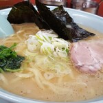 山岡家 - 醤油ラーメン(大盛)