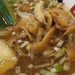 Ramen Sakura - 下館ラーメン、近年では鶏の皮をのせるのが流行りです