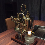 USHIMITSU - サイフォンでスープを取ります。