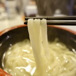 本格手打うどん おか泉 - ［2019/11］釜上(495円)