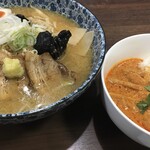 タイジンジャー - 鶴ヶ城味噌ラーメンとレッドカレーのセット