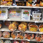 ファミリーマート - ペヤングのパクリかと思ったら同じまるか食品さんでしたー。