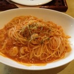 ルーム デリ カフェ - 小エビのトマトクリームパスタ