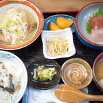 Funayadokappoushiokaze - 土曜日はやはり土曜日定食2200円を。メインはブリ大根でした。温まりました。