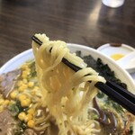 金ちゃんラーメン - 自家製麺アップ