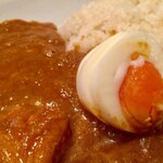 カレーハウス チリチリ - チキンマサラ 1,000円 トッピングで、 チーズ 250円 ゆで玉子 150円