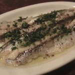 ビーボ デイリースタンド - 「スペイン産 小イワシの酢漬」：穏やかな酸味と仄かな胡椒の風味！