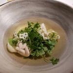 ラ・ヴァガボンド - イタリアパルマ産生ハム、コンソメ、ルッコラ　百合セロリの芽
      　