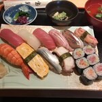 Takara zushi - にぎり1.5人前