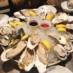 東京オイスターバー - 本日の牡蠣盛り合わせ 4人分の総勢24個