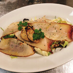 東京オイスターバー - 牡蠣と真鯛の燻製サラダ