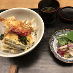 白 - 添えられた お漬物がまた美味！
