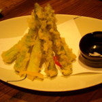 居酒屋がんこ - アスパラの天ぷら
