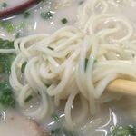 Fukuryuuramen - 意外と中細麺で、もちもちした食感があり