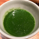 オオクサ - この店は焼鳥と小料理が交互に出て来ます　茄子とモロヘイヤのスープには名古屋コーチンの出汁がたっぷり