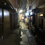 オオクサ - この荒木町の雰囲気が好き　美味しいものだらけです