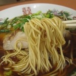 スター本店 - 中華そば（ラーメン）/麺リフト