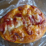 パンくま - ソーセージのパン　１４０円