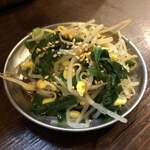 焼肉の四文屋 - もやしとニラのナムル