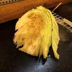 焼肉の四文屋 - 溶岩焼キャベツ