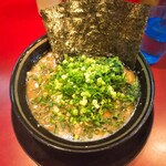 家系ラーメン たつ家 - ラーメン＋万能ネギ