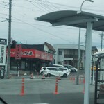 家系ラーメン たつ家 - 車道からの外観