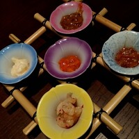 六献 品川店 - 珍味五種盛り合わせ