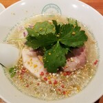 麺屋 六感堂 - しおゆずみつばらーめん(豚骨version)