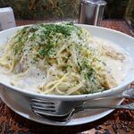 アーモンド - ホタテ貝のクリームソース（大盛）1,020円（コーヒー付き）