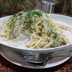 アーモンド - ホタテ貝のクリームソース（大盛）1,020円（コーヒー付き）