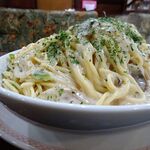 アーモンド - ホタテ貝のクリームソース（大盛）1,020円（コーヒー付き）