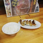 バリバリジョニー - (ホルモンジロー)+餃子定食　+260円