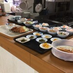 福岡市交通局内食堂 - カウンターです