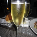 Azure Restaurant - 2019年の｢Henriot｣＄18.00